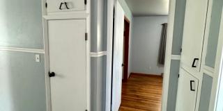 Renovated 2 bed 1 bath duplex near town center Gallery 22