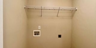 9146 Glen Cove Gallery 7