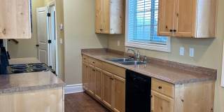 (919) Triplex Townhome - 2 Bed / 2.5 Bath w/Bonus Room Gallery 6