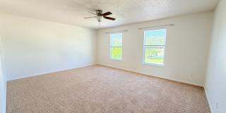 Now Showing: 4 Bedroom / 2.5 Bath located at 1723 Elijah Blue Dr. in Greenwood, IN. Gallery 17