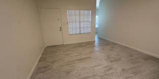 ELLIOT PLACE CONDOMINIUMS UPDATED/REMODELED GROUND FLOOR 1 BED PLUS DEN UNIT WITH 1 CAR GARAGE Gallery 13