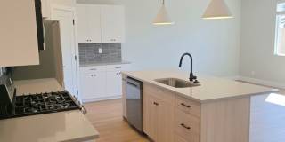 Brand New Modern Three Bedroom Gallery 9
