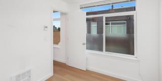 209 13th Avenue EastUnit B Gallery 14