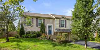 Spacious 4-Bedroom Home on Quiet Cul-de-Sac in Naperville! Gallery 1