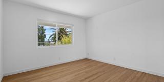 631 Pier Ave Gallery 9