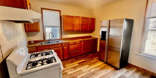 Ginormous 6 Bed Single family home with all Appliances Near Lake Michigan! Gallery 6
