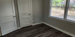 Riverdale Bungalow Gallery 21