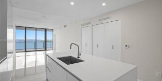 Island Bay Gallery 21