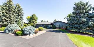 Ranch Style Home Located inside Kissing Camels! Gallery 6