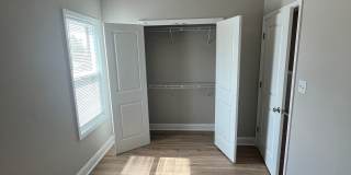 215 N Elm Gallery 37