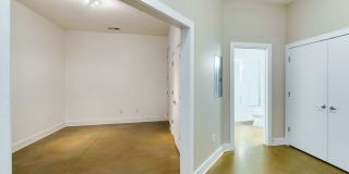 Cool and modern urban loft in Uptown Charlotte! Gallery 20
