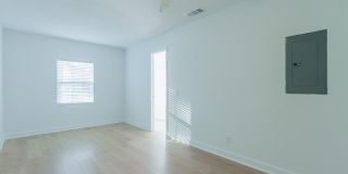 563 STAFFORDSHIRE Drive E Gallery 20