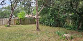 Lovely 3/2 in a great location! Gallery 31