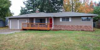 Keizer Home, Washer/Dryer Included, Large Backyard ~ Clearview 1170 Gallery 1