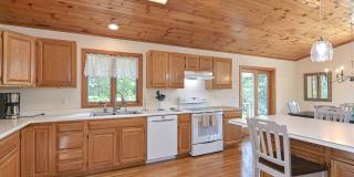Winter Rental: Wingaerchic (Dog-friendly!) Gallery 13