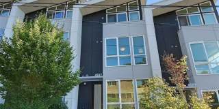 Spacious West Seattle Townhome With Rooftop Deck and Waterviews!! Gallery 3