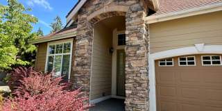 Spacious Home on Golf Course  - All Bedrooms En Suite Gallery 3
