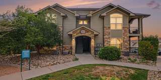 Available NOW! 2 Bedroom 1 Bath Beautiful Condo in Parker! Gallery 1