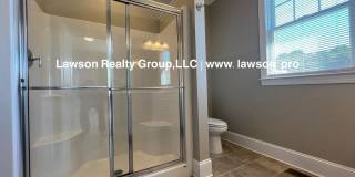 Upscale Three Bedroom in Colonial Green with Garage Upscale Three Bedroom in Colonial Green with Garage Gallery 32