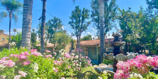 5225 De Longpre Ave. Gallery 41