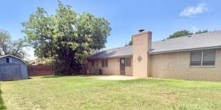 Well maintained house in great neighborhood!! Available Now! Gallery 25