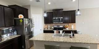 3 bedroom 2 bath open concept Gallery 4