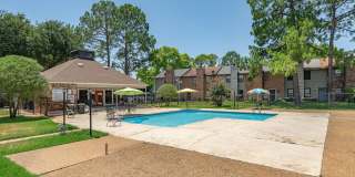 Harts Landing - Right next to the pool! One month half off rent! Gallery 3