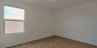 Charming 3 Bed 2.5 Bath Home in Rio Rancho! Gallery 14