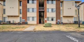 Almost New  Ready for you! Lovely 1 Bedroom/1 Bath Condo Gallery 1