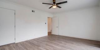 Stylish Mid‑Century Building in West Adams Park Tract Gallery 33