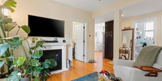 2572 W Lyndale 2572 W Lyndale Gallery 1