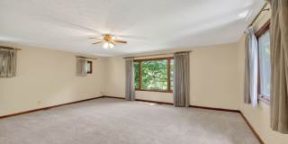 4631 Graceland Avenue Gallery 23