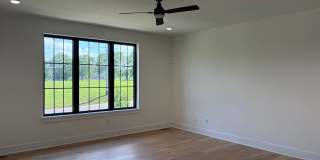 Gorgeous Brick 3 bed/3 bath Rental Available! Gallery 4