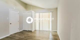 2475 Lawndale Avenue Gallery 8