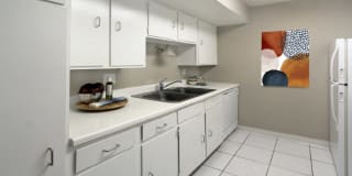 The Inverness Apartments Gallery 1