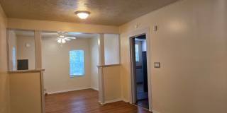 3/1 - Renovated Ranch-Style home minutes from Downtown Gallery 10