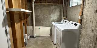Spacious 2 Bed 2.5 Bath in the heart of Indian Creek Gallery 21