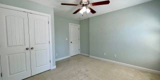 Stunning 4 Bedroom, 2.5 Bath Home Just 3 Blocks to Chesapeake Bay Gallery 19