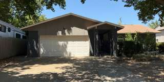 Luxurious 3 bd 2 ba on South Peoria Gallery 1