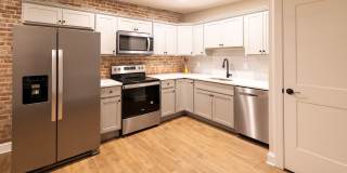 611 Main Street Gallery 1