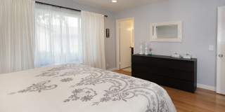 78 Tangerine Gallery 21
