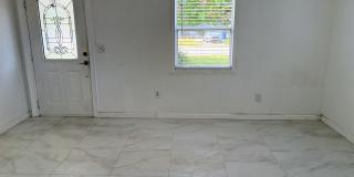531 West Perry Street Gallery 3