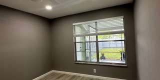 Renovated 2/2 Villa with Fenced in Backyard Gallery 13