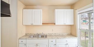 928 Poinsettia Gallery 6