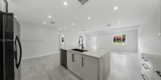 1935 SW 24th Ter Gallery 9