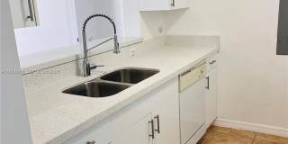 900 SW 8th St Gallery 18