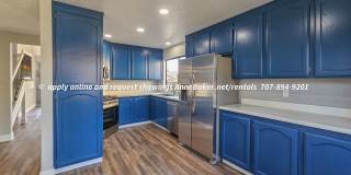 Recently Updated - Newer Appliances, Flooring, Fixtures - 3-Car Garage - Windsor Gallery 13