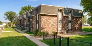 Camelot Village Apartments Gallery 13