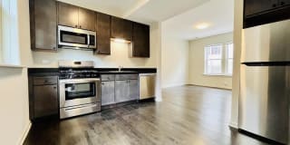 1371 South California Avenue - 4E Gallery 1