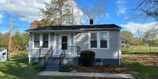 Charming Two Bedroom Home Gallery 1